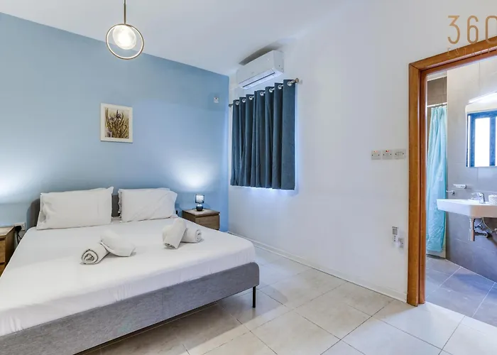 Stylish 3br With Panoramic Balcony In Qawra By 360 Estates Apartman *