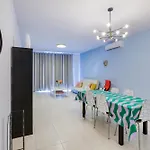 Stylish 3br With Panoramic Balcony In Qawra By 360 Estates セント・ポールズ・ベイ