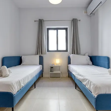 Stylish 3br With Panoramic Balcony In Qawra By 360 Estates Daire St. Paul's Bay