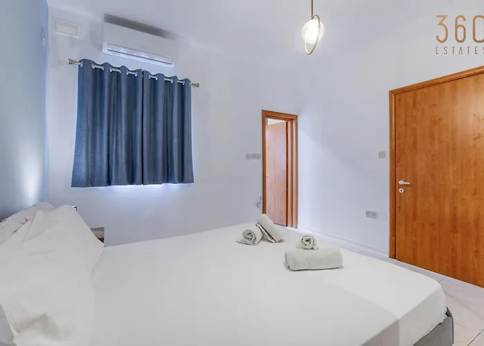 Stylish 3br With Panoramic Balcony In Qawra By 360 Estates