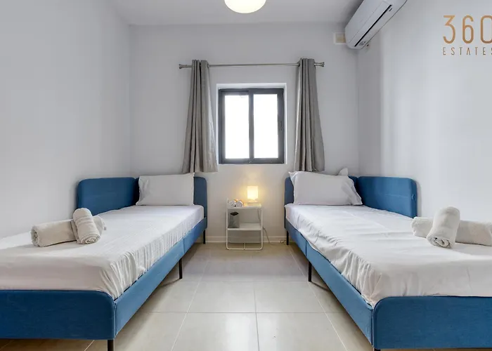 Stylish 3br With Panoramic Balcony In Qawra By 360 Estates Apartment St. Paul's Bay