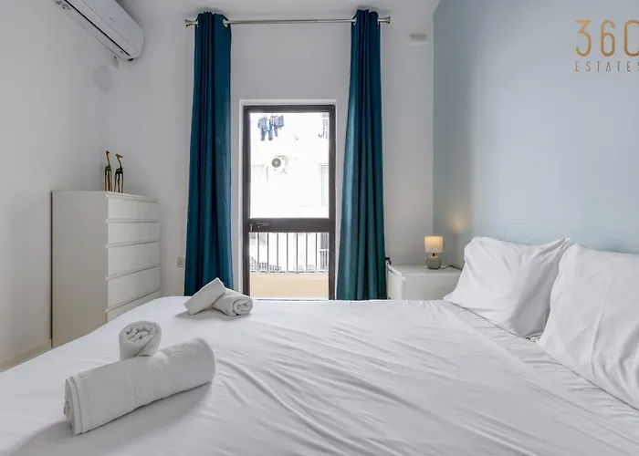 Apartment Stylish 3br With Panoramic Balcony In Qawra By 360 Estates *