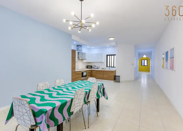 Stylish 3br With Panoramic Balcony In Qawra By 360 Estates Apartment St. Paul's Bay