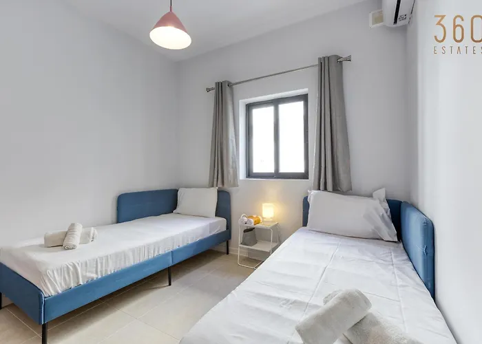 Stylish 3br With Panoramic Balcony In Qawra By 360 Estates Apartment