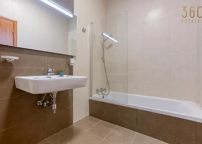 Stylish 3br With Panoramic Balcony In Qawra By 360 Estates *