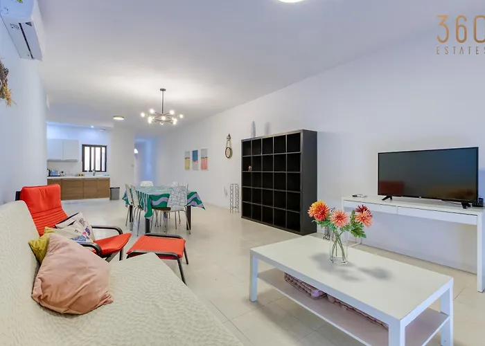 Stylish 3br With Panoramic Balcony In Qawra By 360 Estates St. Paul's Bay